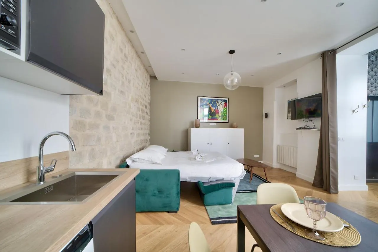 Gorgeous Apartment For 4 People In The Heart Of Paris France