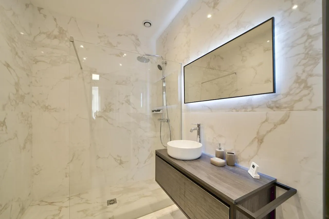 Gorgeous Apartment For 4 People In The Heart Of Paris 0*,  France