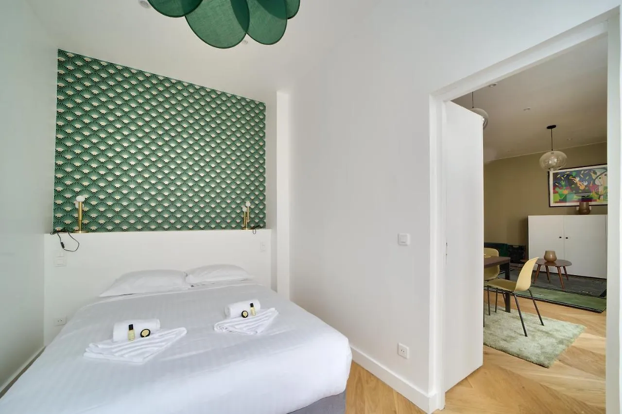 Gorgeous Apartment For 4 People In The Heart Of Paris